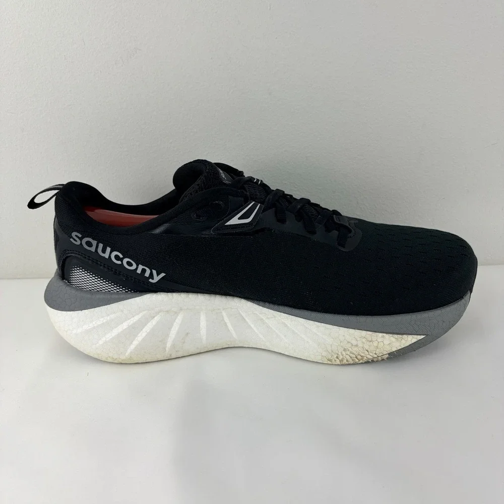 Saucony Triumph 22 Black‎ Gray Running Shoes Mens Size 9 Cushioned Athletic